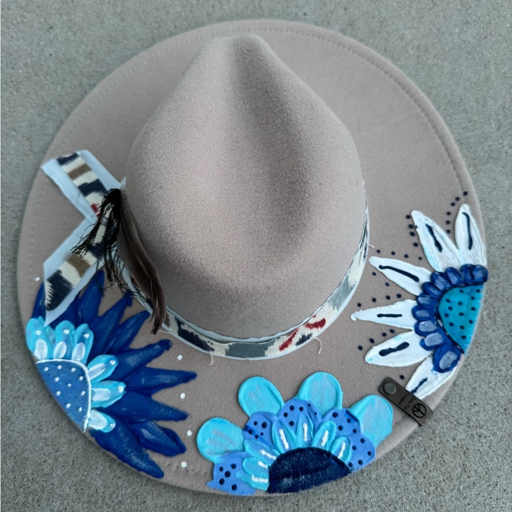Hand painted hat - Picture 9 of 10